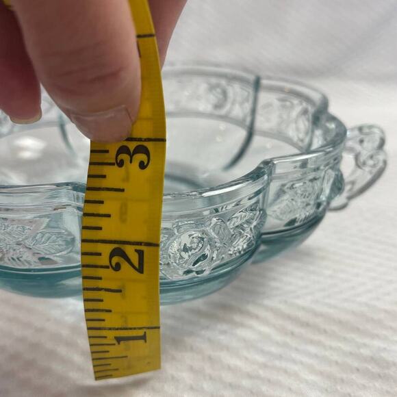 Vintage Clear Glass Bowl with Handles Floral Design Candy Dish - Picture 10 of 10